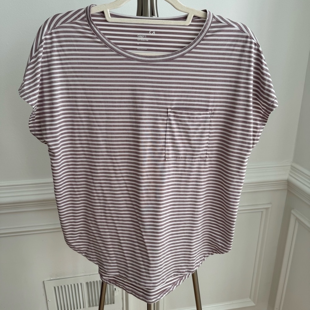 Gap Fit Oversized Striped Purple and White Women's Top size Small